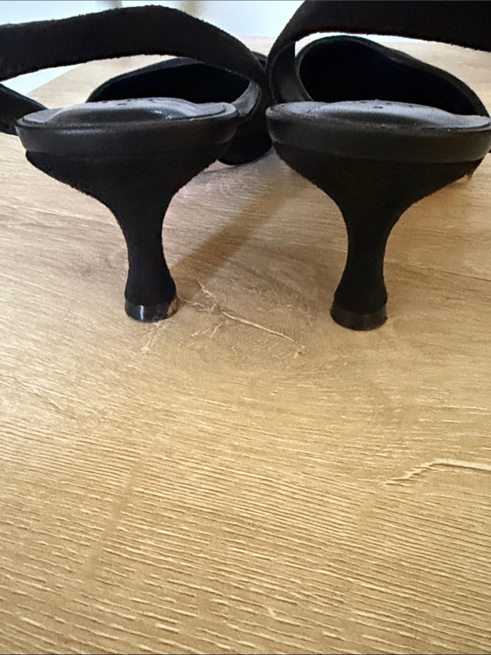 GAP Black Pointed Toe Slingback Kitten Heels - Picture 3 of 6